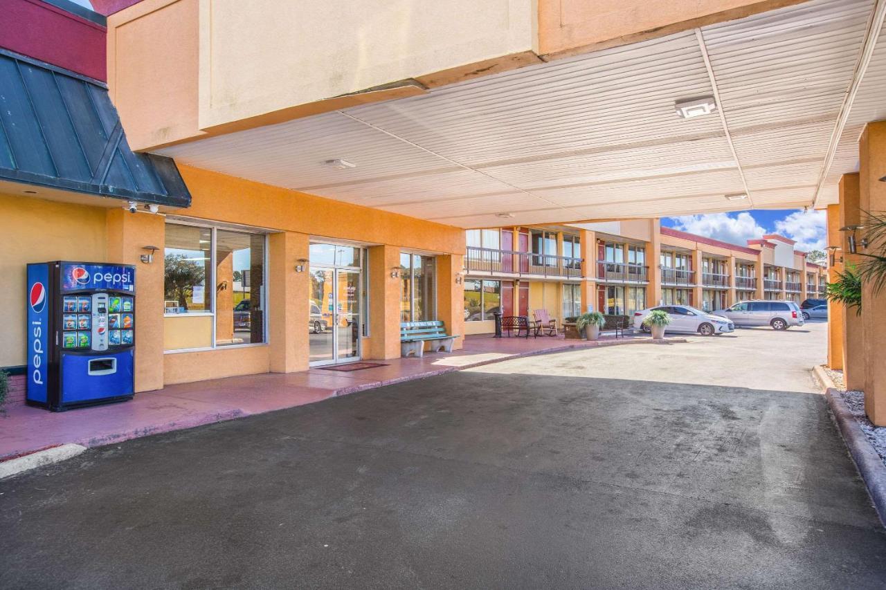 Econo Lodge Choice Hotels I 95 Savannah Gateway 24 Hour Fitness Center On Site Guest Laundry On Site Perkins Restaurant Georgetown Екстериор снимка