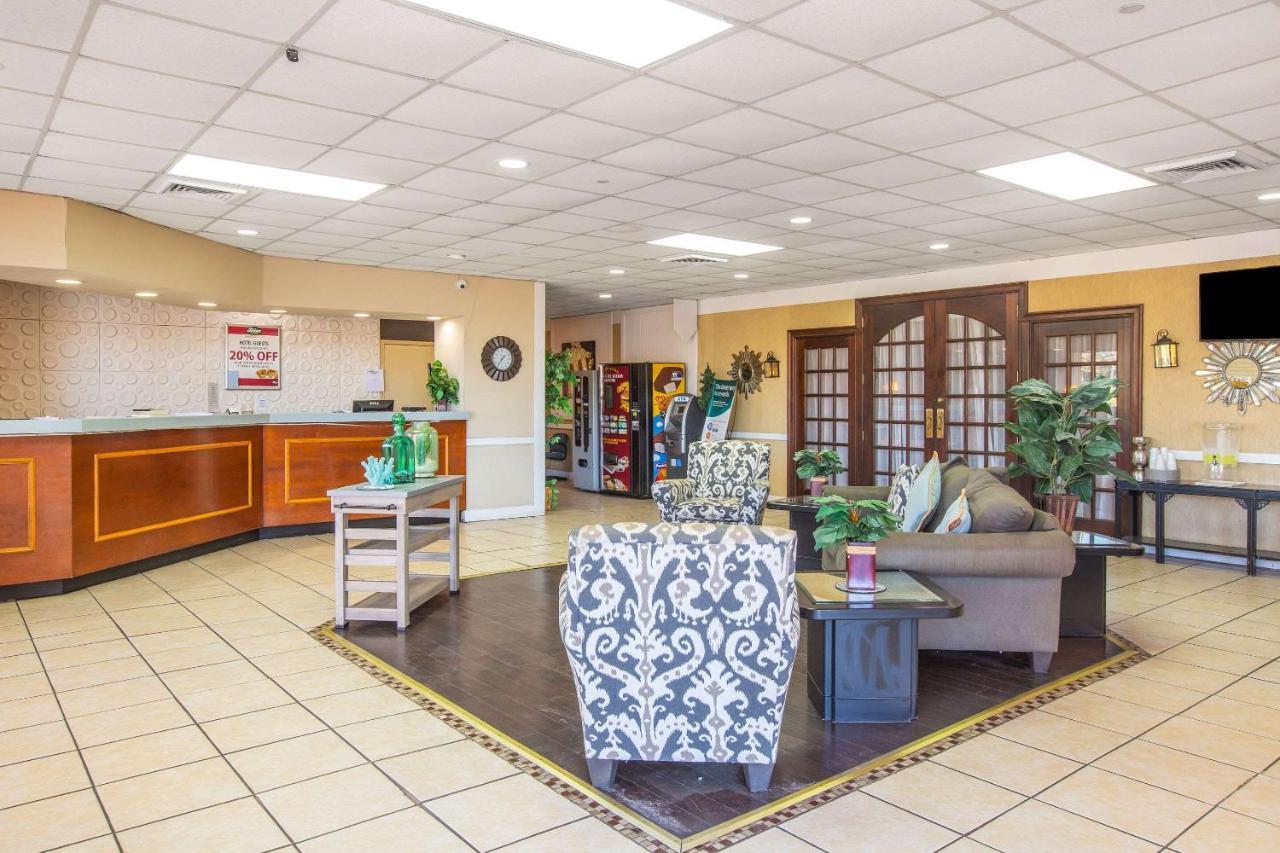 Econo Lodge Choice Hotels I 95 Savannah Gateway 24 Hour Fitness Center On Site Guest Laundry On Site Perkins Restaurant Georgetown Екстериор снимка