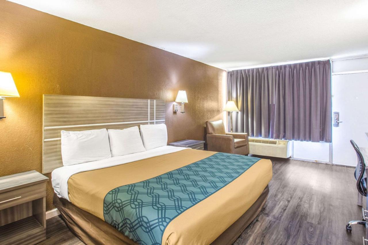 Econo Lodge Choice Hotels I 95 Savannah Gateway 24 Hour Fitness Center On Site Guest Laundry On Site Perkins Restaurant Georgetown Екстериор снимка
