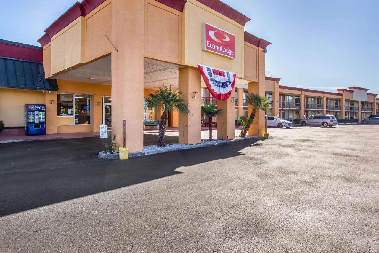 Econo Lodge Choice Hotels I 95 Savannah Gateway 24 Hour Fitness Center On Site Guest Laundry On Site Perkins Restaurant Georgetown Екстериор снимка