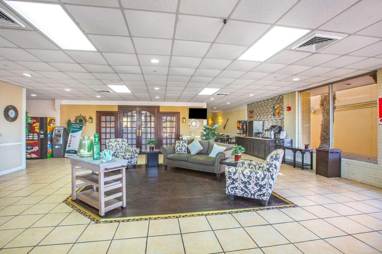 Econo Lodge Choice Hotels I 95 Savannah Gateway 24 Hour Fitness Center On Site Guest Laundry On Site Perkins Restaurant Georgetown Екстериор снимка