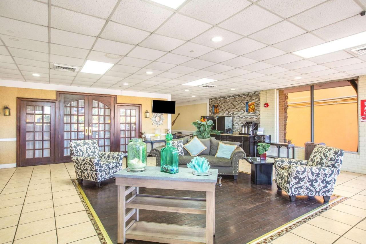 Econo Lodge Choice Hotels I 95 Savannah Gateway 24 Hour Fitness Center On Site Guest Laundry On Site Perkins Restaurant Georgetown Екстериор снимка