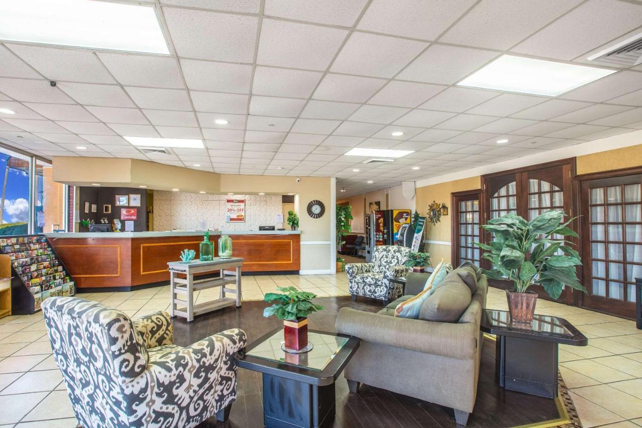 Econo Lodge Choice Hotels I 95 Savannah Gateway 24 Hour Fitness Center On Site Guest Laundry On Site Perkins Restaurant Georgetown Екстериор снимка