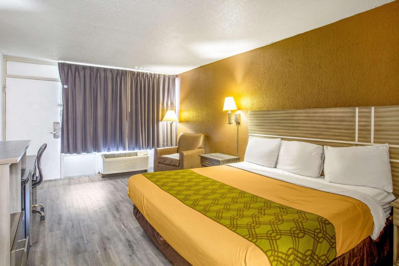 Econo Lodge Choice Hotels I 95 Savannah Gateway 24 Hour Fitness Center On Site Guest Laundry On Site Perkins Restaurant Georgetown Екстериор снимка