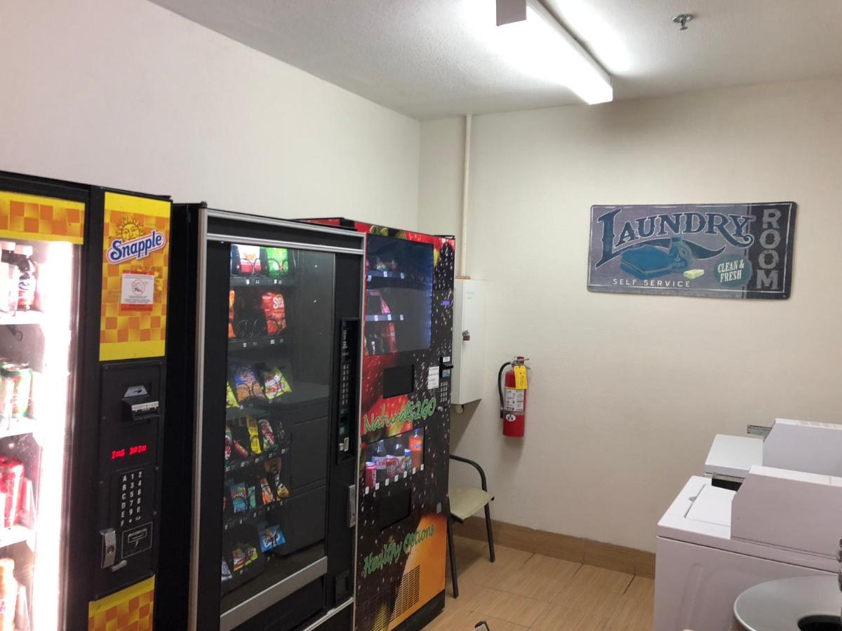Econo Lodge Choice Hotels I 95 Savannah Gateway 24 Hour Fitness Center On Site Guest Laundry On Site Perkins Restaurant Georgetown Екстериор снимка